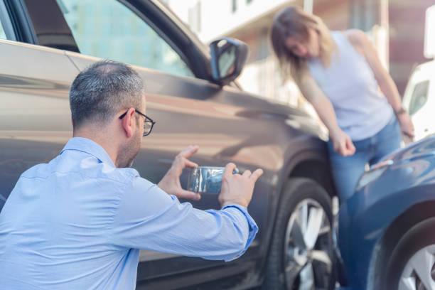 Professional Commercial Auto Insurance technician working in Carrollton, MO
